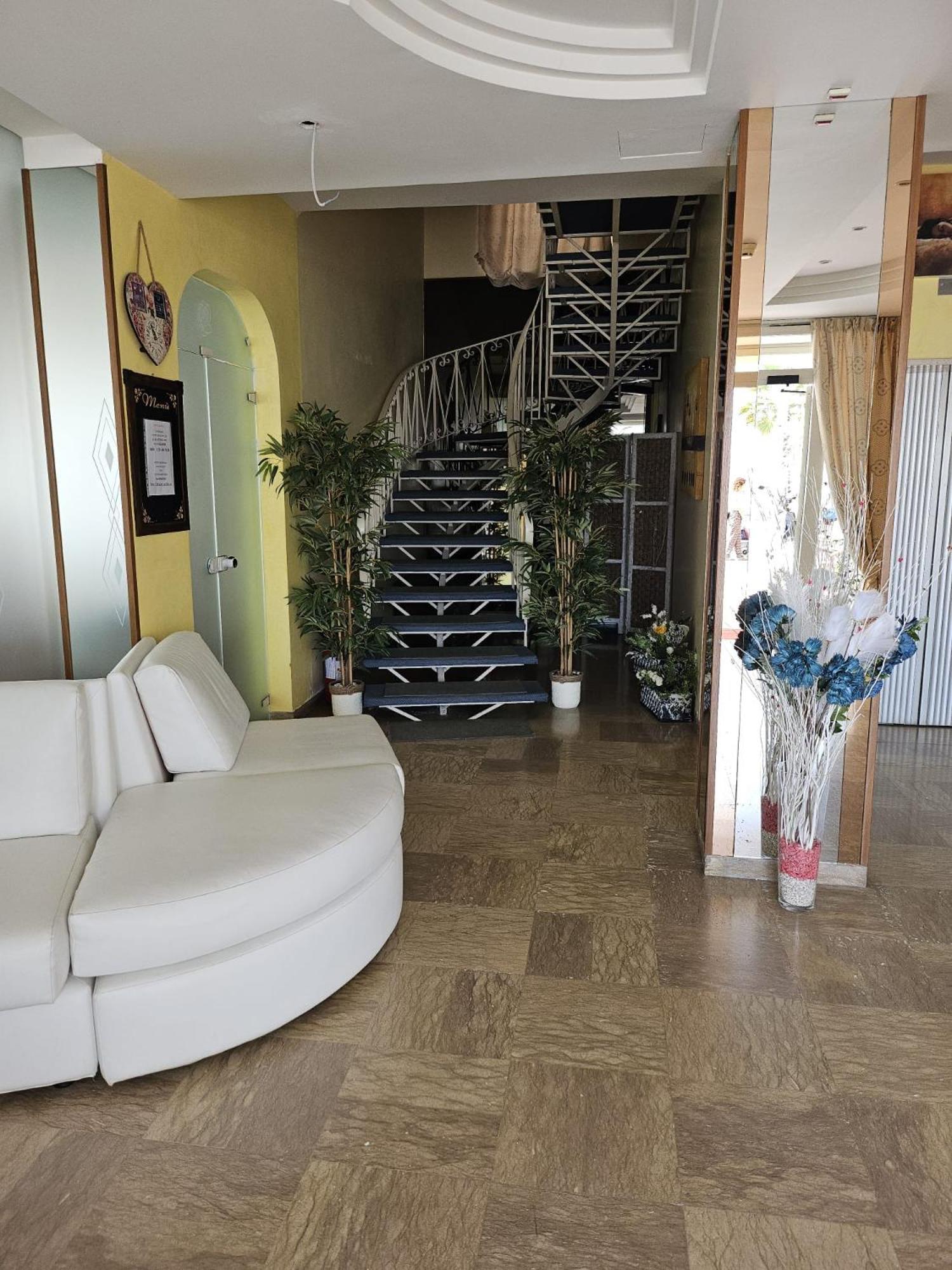 Hotel Villa Rosa ミザーノ・アドリアーティコ エクステリア 写真